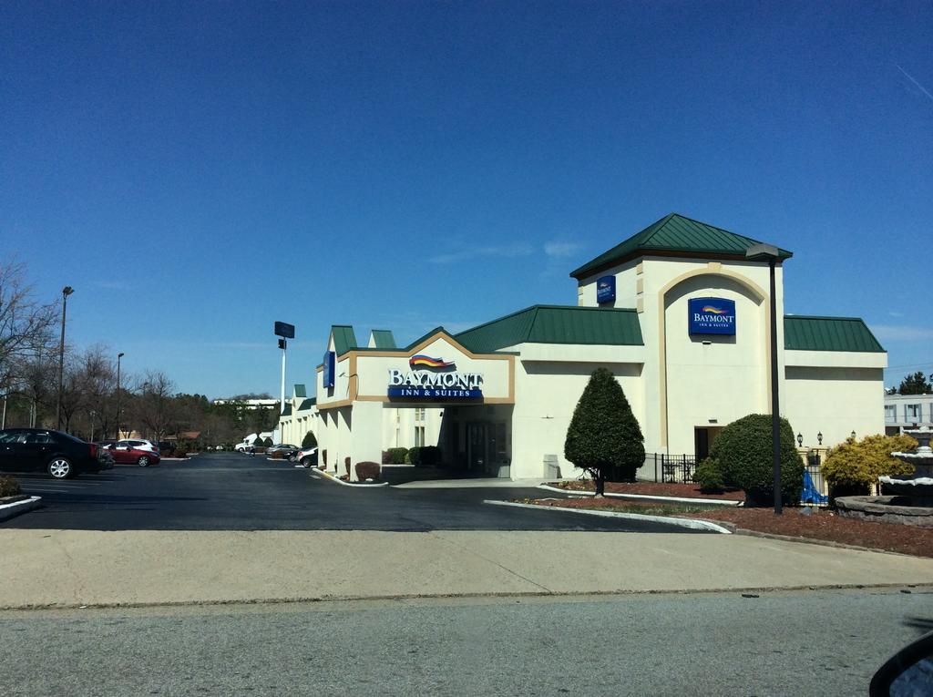 Baymont By Wyndham Greensboro/Coliseum Kültér fotó