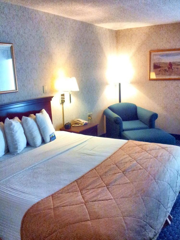 Baymont By Wyndham Greensboro/Coliseum Kültér fotó